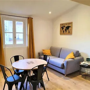 duplex-lumineux-dans-le-centre-ville-darles.fr-provencehotel.com/